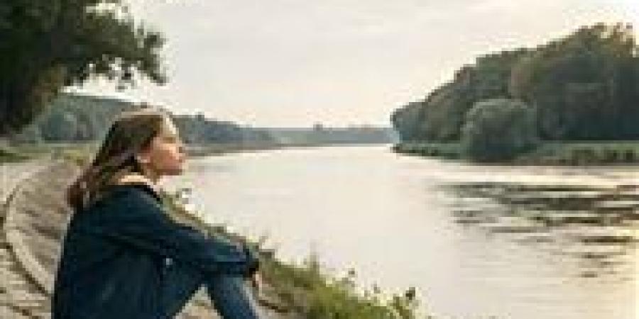 "العزلة
      المؤقتة"..
      لماذا
      تختارها
      الفتيات
      بعض
      الوقت
      ؟