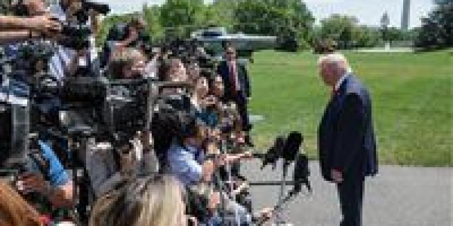 ترامب:
      متفائل
      بشأن
      الصفقة
      والإطار
      العام
      تم
      إغلاقه