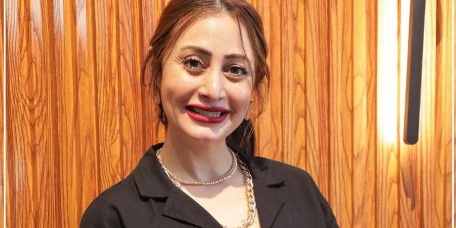 منة
      تيسير
      تهاجم
      ابنة
      علي
      الحجار:
      قسيتي
      على
      أبوكي
      عشان
      شوية
      فلوس
      والفضائح
      نتائجها
      رخيصة