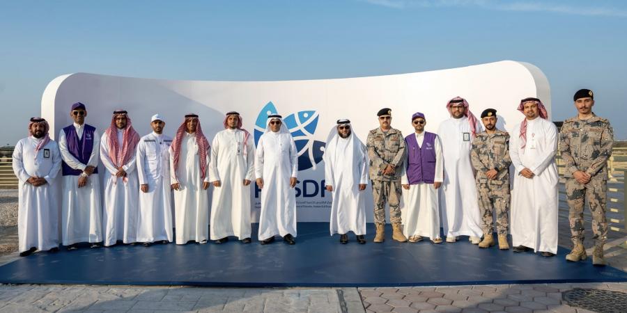 وزارة البيئة تتسلّم مركز الثروة السمكية بالخليج من أرامكو وتطلق 100 ألف يرقة لتعزيز المخزون السمكي