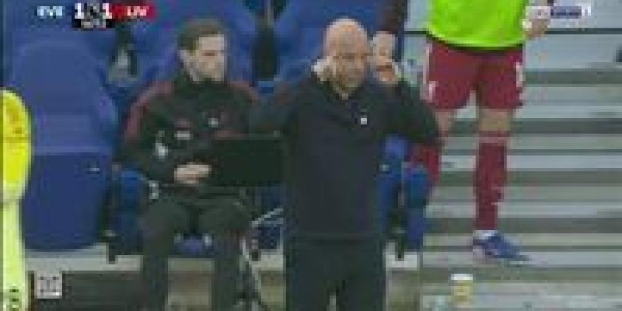 ليفربول..
      ملخص
      اهداف
      ونتيجة
      مباراة
      ليفربول
      وإيفرتون
      في
      الدوري
      الإنجليزي
      الممتاز