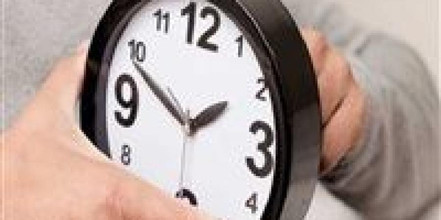 عاجل..
      تقديم
      الساعة
      60
      دقيقة
      بقرار
      رسمي
      |
      تفاصيل
      العودة
      لـ
      التوقيت
      الصيفي
      وإنهاء
      التوقيت
      الشتوي