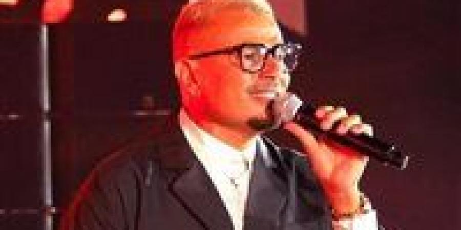 بعد
      قليل..
      النقض
      تنظر
      طعن
      عمرو
      دياب
      على
      تغريمه
      200
      جنيه
      في
      قضية
      «صفع
      شاب»