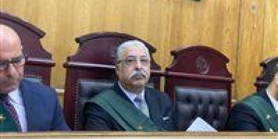 بعد
      ٧
      سنوات
      من
      قتله
      واخفاء
      جثمانه
      ...جنايات
      المنصورة
      تحيل
      أوراق
      المتهم
      إلى
      فضيلة
      المفتى