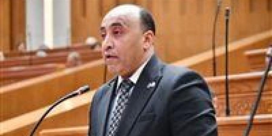 النائب
      حسام
      الخشت:
      جولات
      بـ14
      محافظة
      لاستكمال
      الحوار
      المجتمعي
      لحزب
      العدل
      حول
      قانون
      الأحوال
      الشخصية