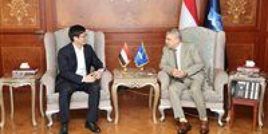 رئيس
      هيئة
      قناة
      السويس
      يبحث
      سبل
      التعاون
      المشترك
      مع
      نائب
      رئيس
      مجلس
      إدارة
      شركة
      تيدا
      مصر