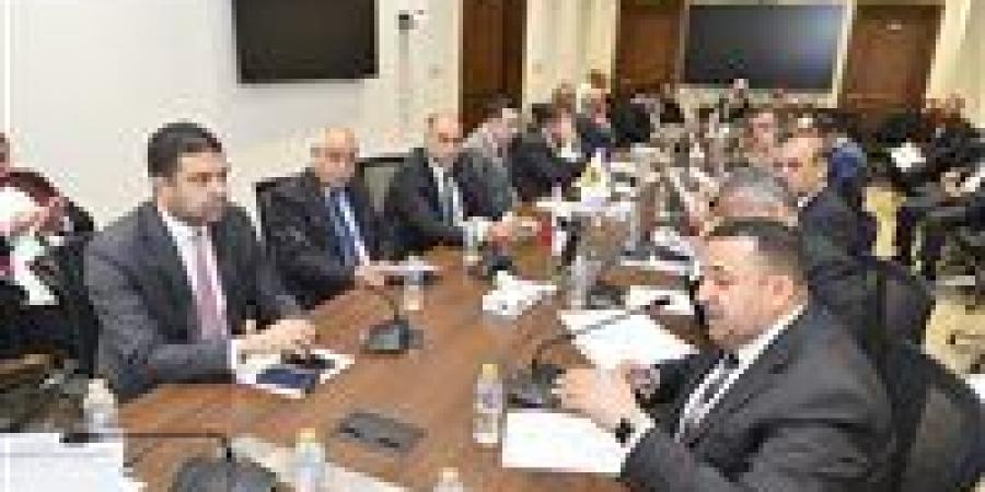 نقل
      النواب
      توصي
      بسرعة
      إدراج
      ونهو
      مشروعات
      طرق
      بالمحافظات..وقرقر:
      نستهدف
      تشجيع
      الاستثمارات