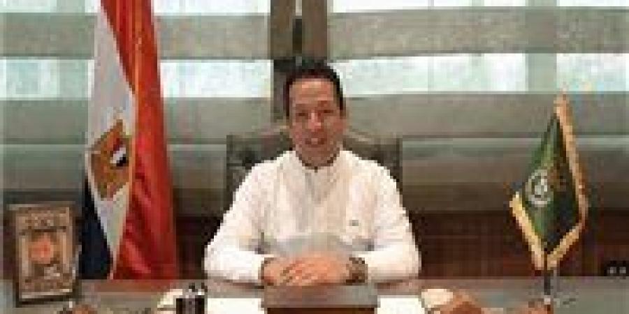 محمد
      احمد
      سلامة
      رئيس
      نادي
      الاتحاد
      السكندري:
      الزمالك
      الأوفر
      حظاً
      بالتتويج
      بالدوري