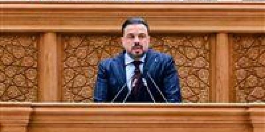 رئيس
      لجنة
      الشباب
      والرياضة:
      تشريعات
      جديدة
      لتطوير
      الرياضة
      ودعم
      الأندية
      الجماهيرية