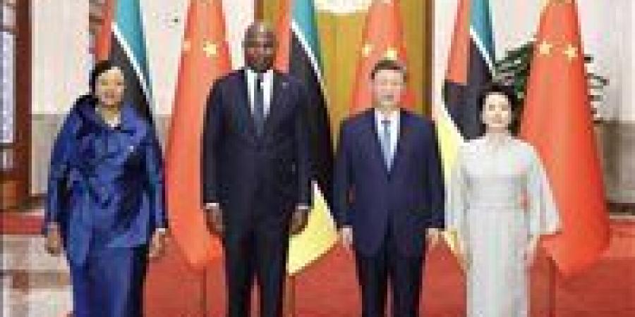 «بكين
      والقارة
      السمراء»..
      الرئيس
      الصيني:
      تنفيذ
      الإعفاء
      الجمركي
      لـ53
      دولة
      إفريقية
      اعتبارا
      من
      مايو
      المقبل