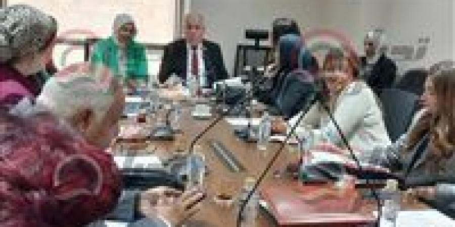 رئيس
      "الوطنية
      للصحافة":
      الاستفادة
      من
      الأصول
      الثابتة
      للمؤسسات
      القومية
      يحقق
      الاكتفاء
      الذاتي..
      ومشروع
      سكني
      بالمقطم
      ومدرستان
      بقليوب