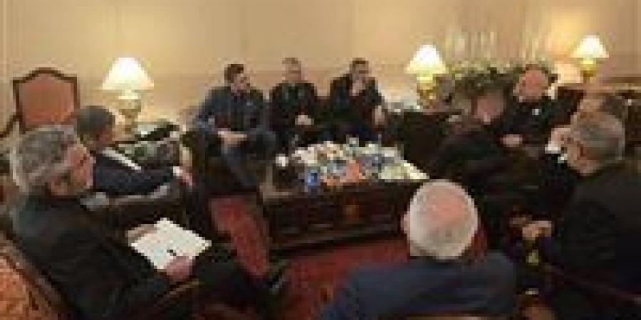 إعلام
      عبري:
      استقالة
      "قاليباف"
      من
      فريق
      المفاوضات
      الإيراني
      بسبب
      تدخلات
      الحرس
      الثوري