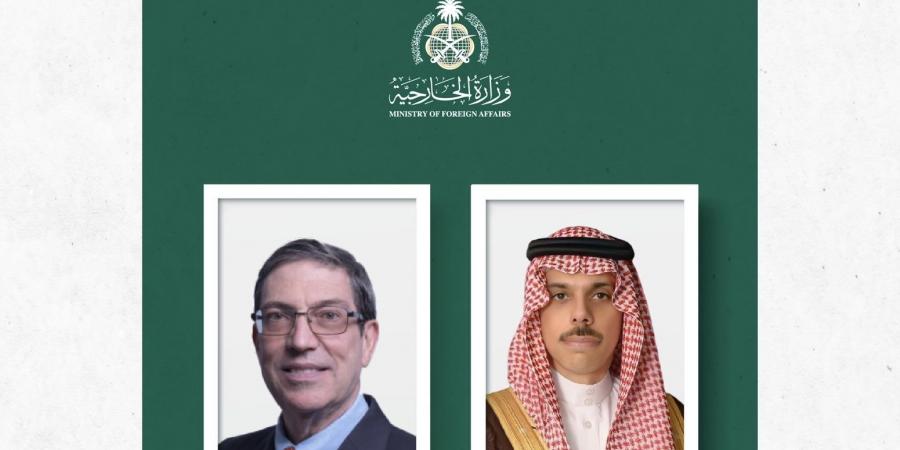 وزير الخارجية يتلقى اتصالًا هاتفيًا من وزير خارجية كوبا