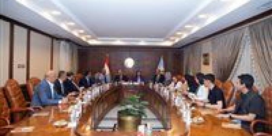 الهيئة
      البرلمانية
      لحزب
      الشعب
      الجمهوري
      بمجلس
      النواب
      تعقد
      اجتماعًا
      تنظيما
      لمتابعة
      الأداء
      البرلماني
      وتعزيز
      التواصل
      مع
      قضايا
      المواطنين