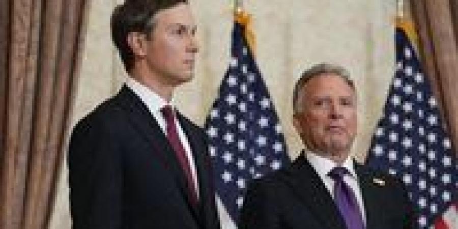 كواليس
      "مهمة
      إسلام
      آباد"..
      ويتكوف
      وكوشنر
      في
      باكستان
      للقاء
      وزير
      خارجية
      إيران