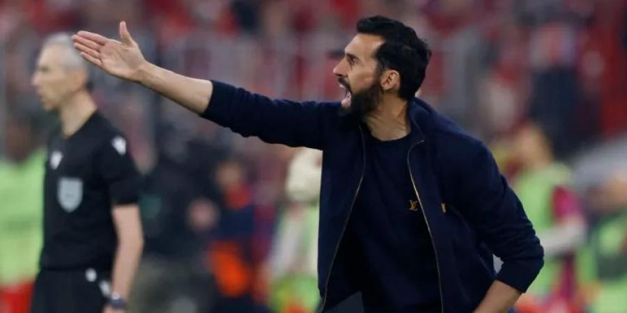 ألفارو
      أربيلوا
      يهاجم
      التحكيم
      بعد
      تعادل
      ريال
      مدريد
      أمام
      ريال
      بيتيس