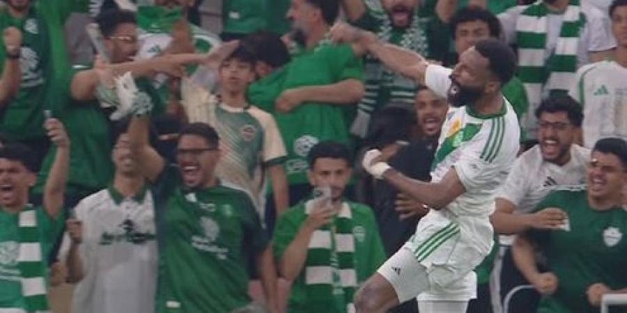 الأهلي
      ضد
      ماتشيدا
      زيلفيا..
      فراس
      البريكان
      يسجل
      الهدف
      الأول
      لـ
      الأهلي
      في
      مرمى
      ماتشيدا
      بنهائي
      دوري
      أبطال
      آسيا
      للنخبة