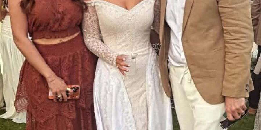 بحضور
      نجوم
      الفن..
      لقطات
      من
      حفل
      زفاف
      المخرج
      هاني
      خليفة
      والمنتجة
      رنا
      حسانين