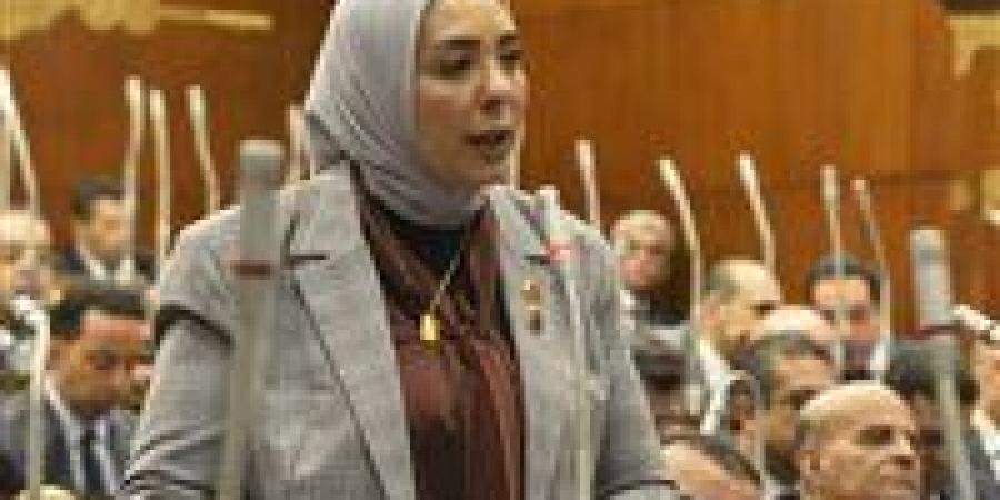 وفاء
      رشاد:
      المراهنات
      خطة
      ممنهجة
      لهدم
      القيم
      ولابد
      من
      نظرة
      لمراكز
      شباب
      قنا