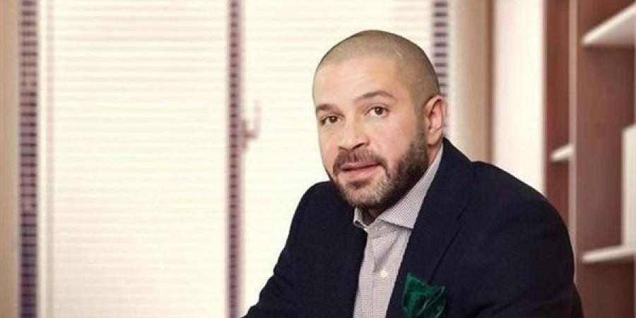 النائب
      أحمد
      دياب
      يكشف
      مصير
      نهاية
      الدوري
      الممتاز
      ويرد
      على
      شائعات
      دمج
      الأندية