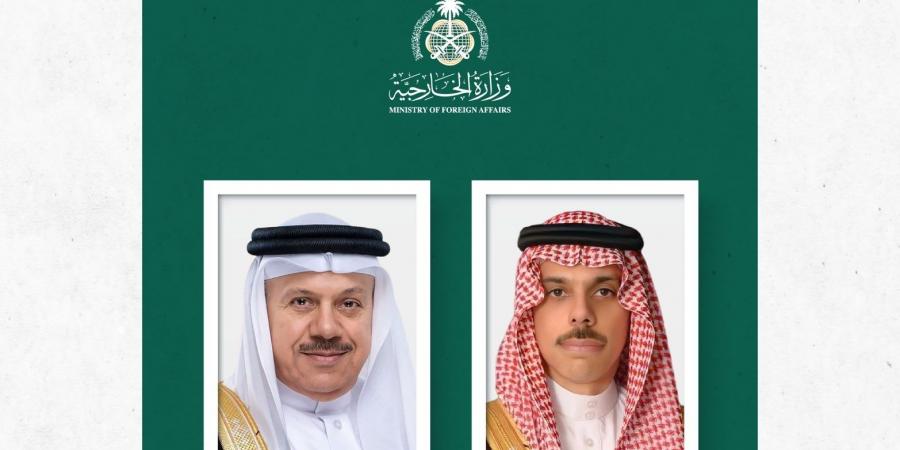وزير الخارجية يتلقى اتصالًا هاتفيًا من وزير خارجية البحري