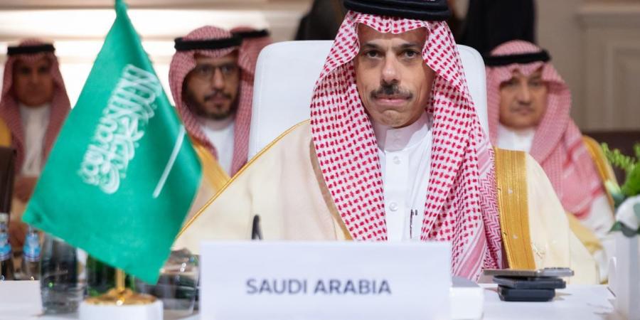 وزير الخارجية يتلقى اتصالًا هاتفيًا من وزير خارجية أفغانستان