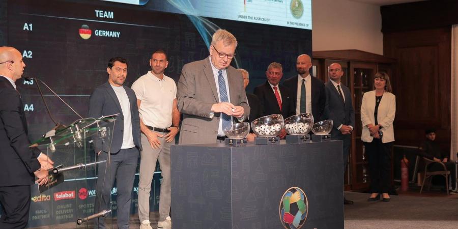 انطلاق
      البطولة
      الدبلوماسية
      لكرة
      القدم
      بحضور
      السفير
      الألماني
      وزاهر