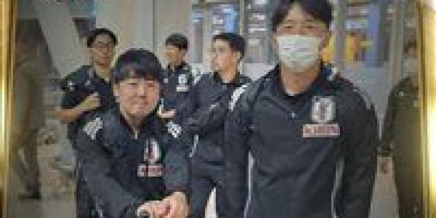 منتخب
      اليابان
      يصل
      إلى
      القاهرة
      لمواجهة
      منتخب
      الناشئين
      وديا