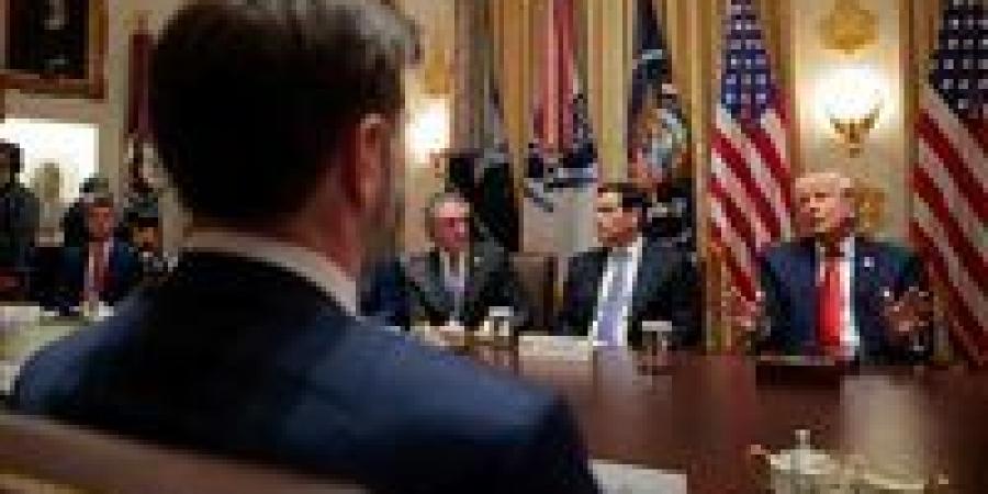 الحرب
      الباردة
      الجديدة..
      واشنطن
      تدرس
      ضربات
      عسكرية
      ضد
      إيران
      لكسر
      جمود
      الصراع
      الحالي