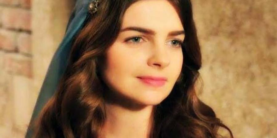 طلاق
      بيلين
      كاراهان
      بطلة
      مسلسل
      حريم
      السلطان