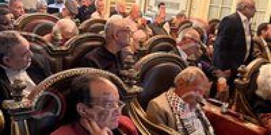 د.
      أحمد
      جلال
      بمؤتمر
      الحركة
      المدنية:
      الصدمات
      أصبحت
      سمة
      الاقتصاد
      العالمي..
      ومصر
      في
      “منطقة
      رمادية”