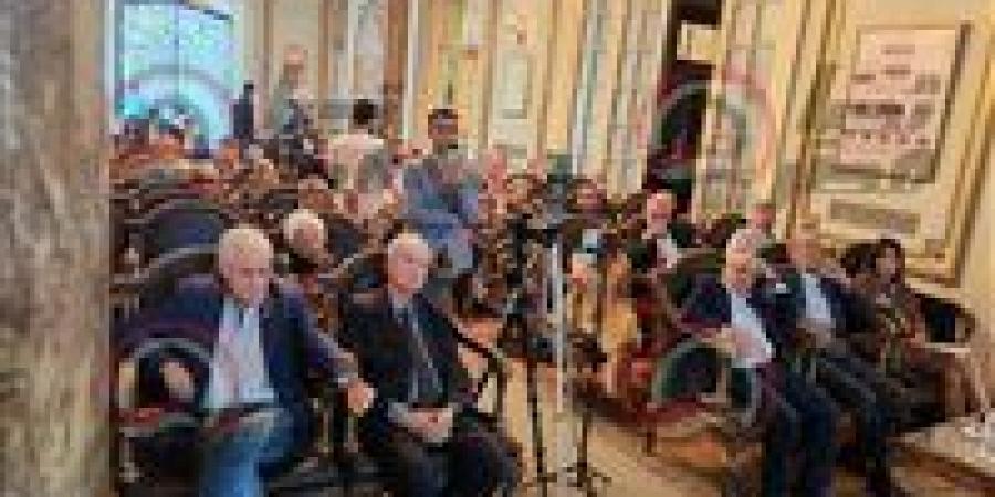 نائب
      رئيس
      حزب
      المحافظين
      بمؤتمر
      الحركة
      المدنية:
      استقرار
      التشريعات
      مفتاح
      إصلاح
      الاقتصاد
      وجذب
      الاستثمار