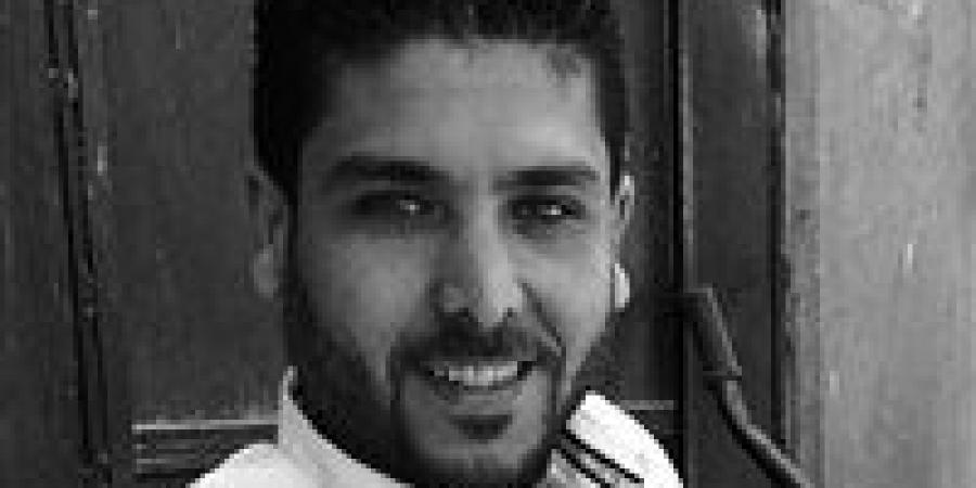 الحلفاية
      بحري
      بقنا
      تودّع
      علاء
      سيد
      محمود
      في
      جنازة
      مهيبة
      وسط
      حالة
      من
      الحزن