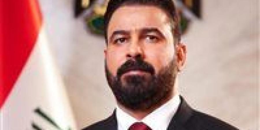 الزيدي
      في
      قصر
      الرئاسة..
      كواليس
      صفقة
      ترامب
      وطهران
      في
      العراق