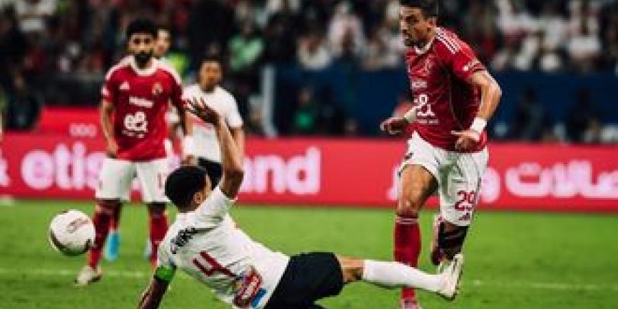 الزمالك
      يعد
      اللاعبين
      بمكافآت
      ضخمة
      حال
      تحقيق
      الفوز
      في
      القمة