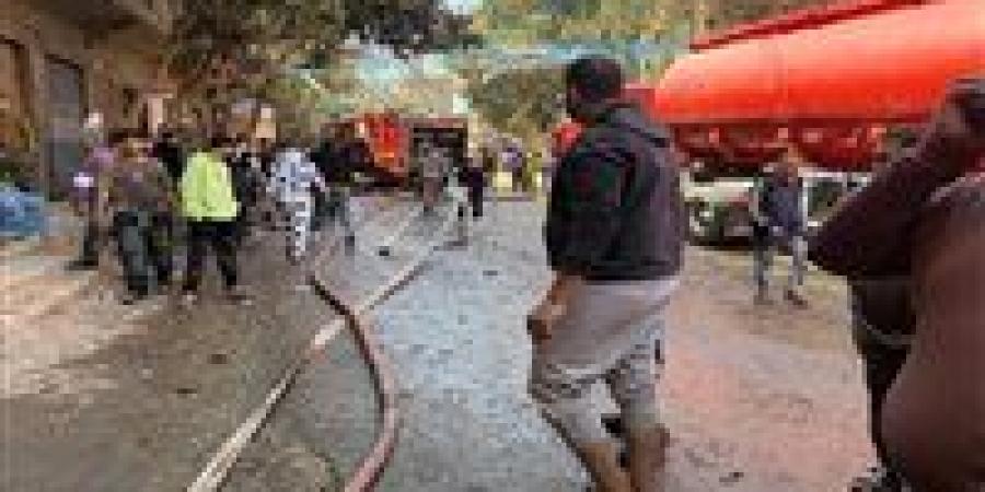 الحماية
      المدنية
      تسيطر
      على
      حريق
      أشجار
      خلف
      مبنى
      محافظة
      الجيزة