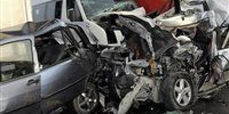 "اصطدام
      مفاجئ
      يشل
      الطريق"..
      حادث
      أعلى
      محور
      26
      يوليو
      يربك
      المرور