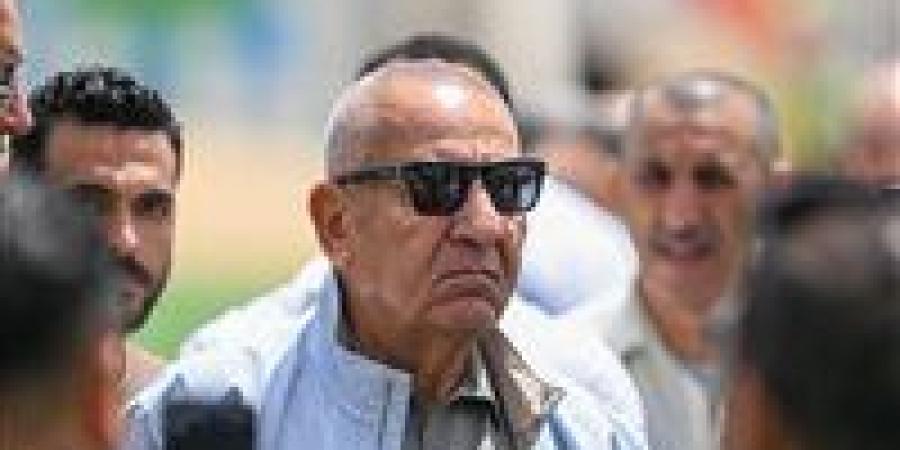 كامل
      أبو
      علي:
      لن
      استمر
      في
      رئاسة
      المصري
      بسبب
      عدم
      الانتهاء
      من
      مشروع
      إنشاء
      استاد
      النادي
      الجديد
      حتى
      الآن
