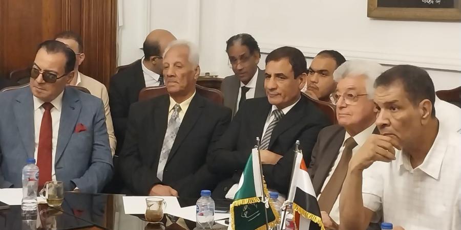 «عُليا الوفد» تقر تشكيل اللجان الإقليمية بالانتخاب.. ورئيس الحزب يؤكد: هيئات المكاتب لن تزيد عن 11