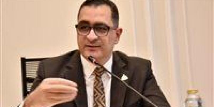 نقل
      النواب
      تناقش
      طلب
      إحاطة
      للنائب
      محمود
      طاهر
      بشأن
      طريق
      المنصورة
      دكرنس..
      والحكومة
      تعلن
      نهو
      الأعمال
      في
      نهاية
      العام