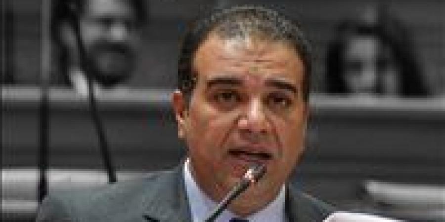 لا
      يلبي
      طموحات
      11.5
      مليون
      مصر..
      النائب
      أحمد
      السنجيدي
      يرفض
      تعديلات
      قانون
      المعاشات