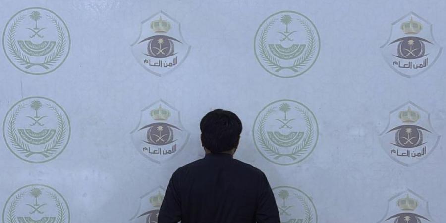 شرطة مكة المكرمة تضبط مقيمًا لتحرشه بامرأة وتحيله إلى النيابة العامة