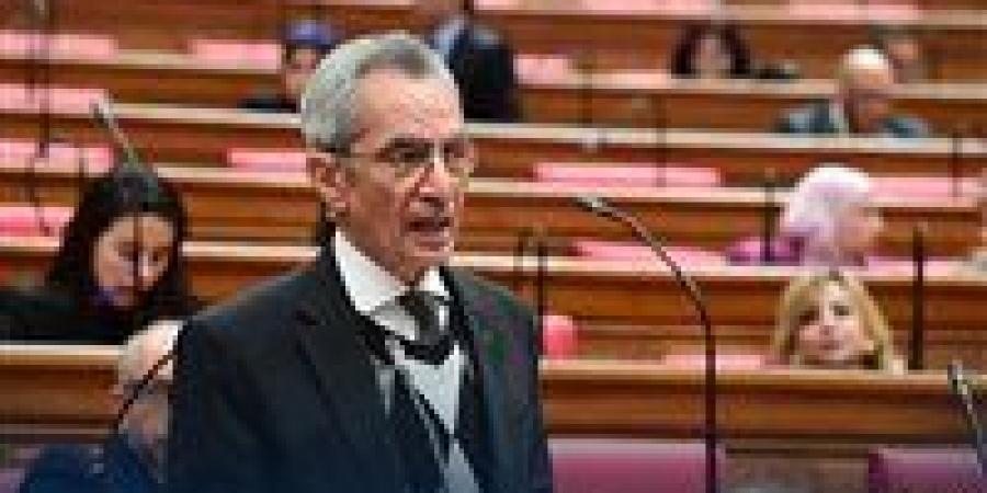 وزير
      المجالس
      النيابية:
      الحكومة
      تتحفظ
      على
      اتهام
      ضياء
      الدين
      داود
      بوجود
      فساد
      في
      هيئة
      التأمينات
      الاجتماعية
      والتستر
      عليه