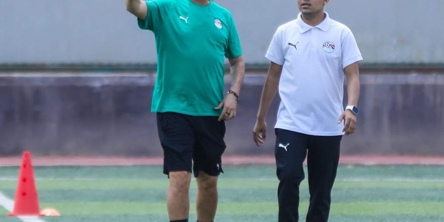 أوسكار
      رويز
      يجتمع
      بحكام
      مباريات
      الأهلي
      والزمالك
      وبيراميدز
      ويراجع
      أخطائهم