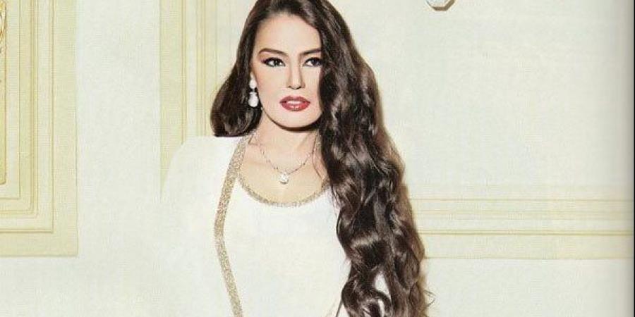 شريهان
      تدعو
      لـ
      أسرة
      هاني
      شاكر:
      اللهم
      صبرهم
      على
      فقدهم
      ومصابهم
      الجلل