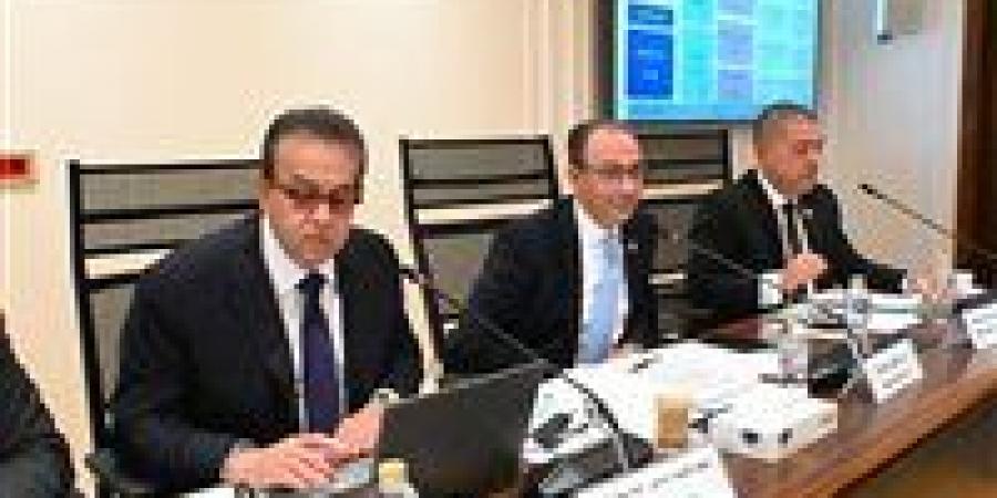 وزير
      الصحة
      يستعرض
      مشروع
      موازنة
      العام
      المالي
      2026/2027
      أمام
      لجنة
      الصحة
      بمجلس
      النواب