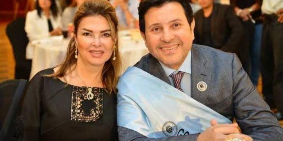 ألقت
      عليه
      نظرة
      الوداع
      اليوم..
      علاقة
      هاني
      شاكر
      وزوجته
      وسر
      امتدادها
      لـ
      40
      عام