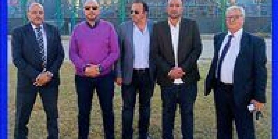 ترشيح
      4
      مدربين
      لقيادة
      فريق
      دمياط
      في
      الموسم
      الجديد