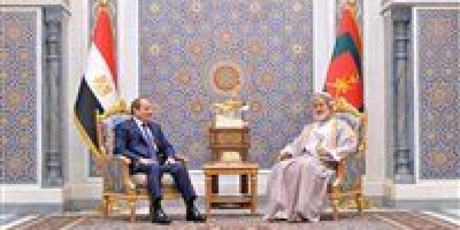 الرئيس
      السيسي
      يجري
      زيارة
      أخوية
      إلى
      سلطنة
      عُمان
