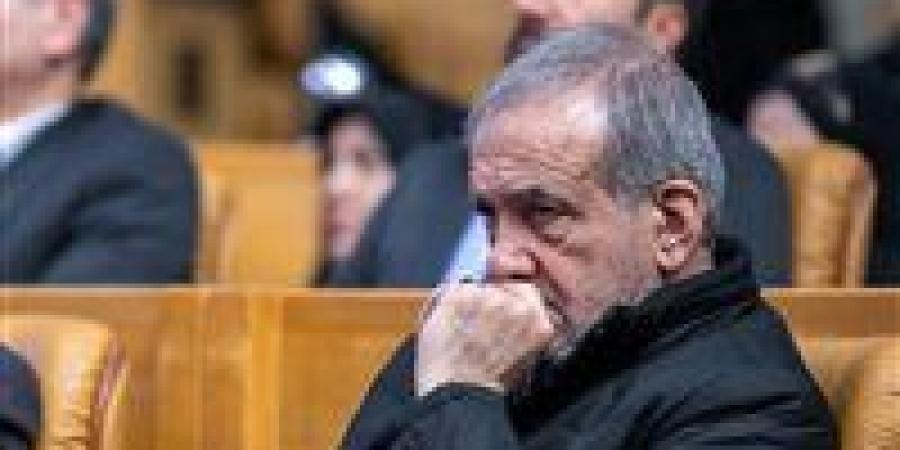 بزشكيان:
      اجتمعت
      مع
      المرشد
      لساعتين
      ونصف
      وأولويتنا
      منع
      الانقسام
      الداخلي